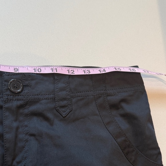 The Limited The Drew Fit Women's Black Cargo Cropped Capris, Size 10 - Picture 7 of 9